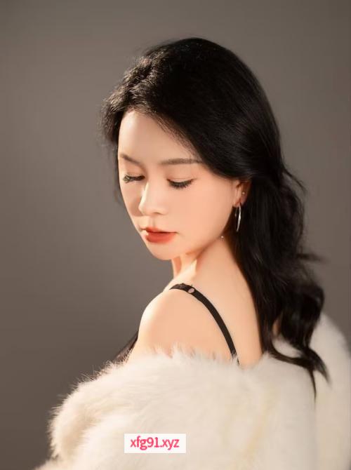 芙蓉潮喷瑜伽妹 - 寻芳阁