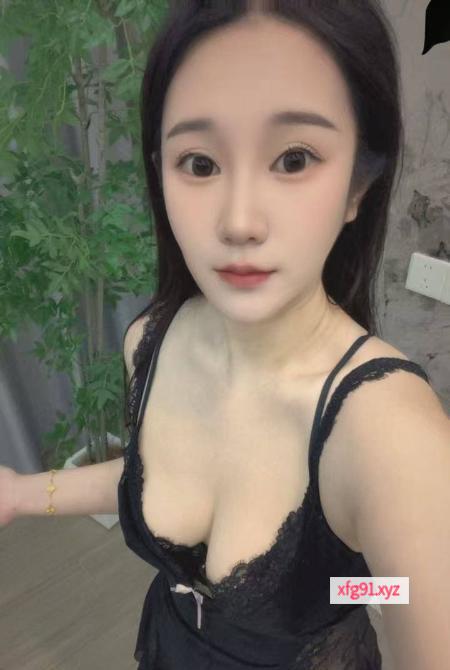 温柔逼紧小骚妹 - 寻芳阁